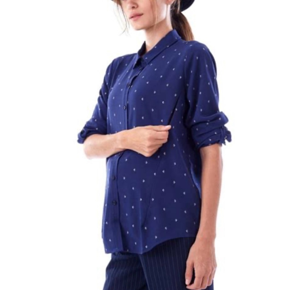 Nursing & Maternity Long Sleeve Button-Down Shirt ✨EUC